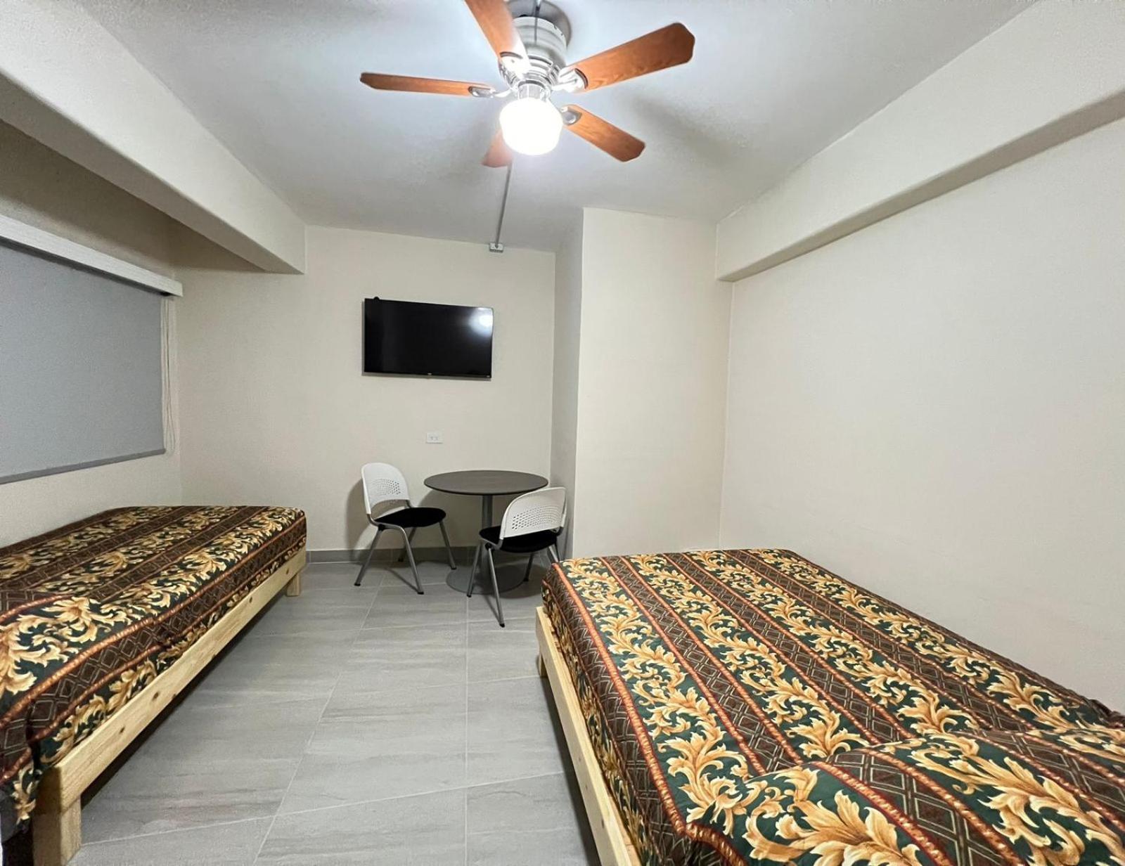 Hotel Villagran ティファナ エクステリア 写真